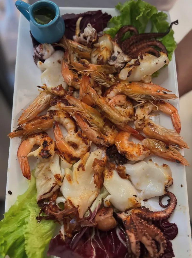 Grilled seafood mix